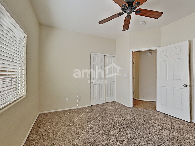 Building Photo - 11084 Abbeyfield Rose Dr