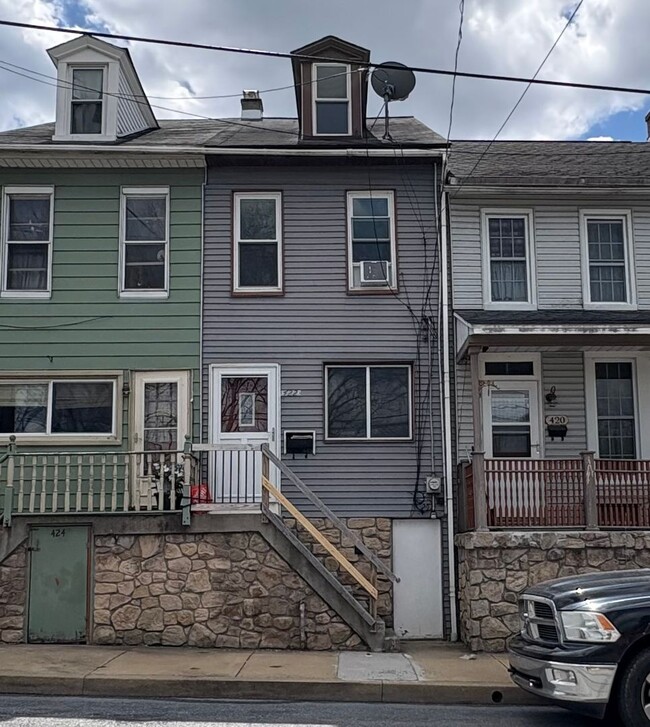 Building Photo - 2 Bedroom 1 Bathroom in Columbia with bonu...