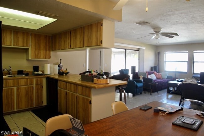 Building Photo - 3808 SE 11th Ave