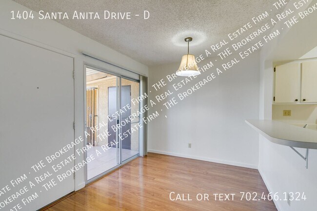 Building Photo - 1404 Santa Anita Dr