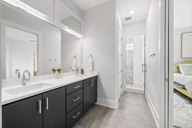 Building Photo - 119 Acklen Park Dr