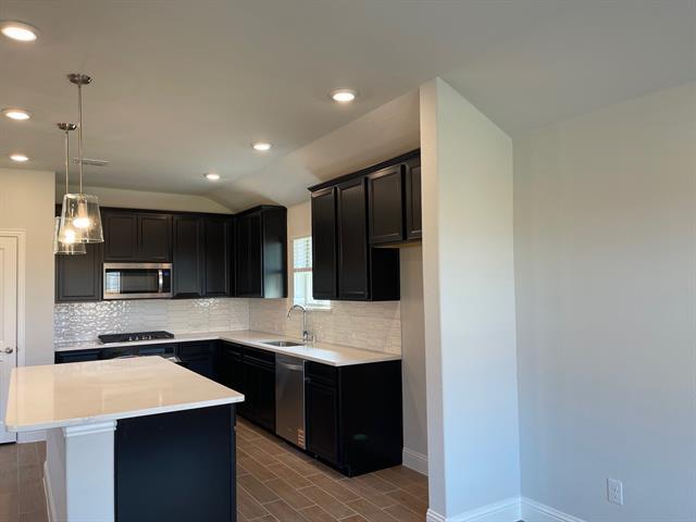 Building Photo - 817 Birdie Dr