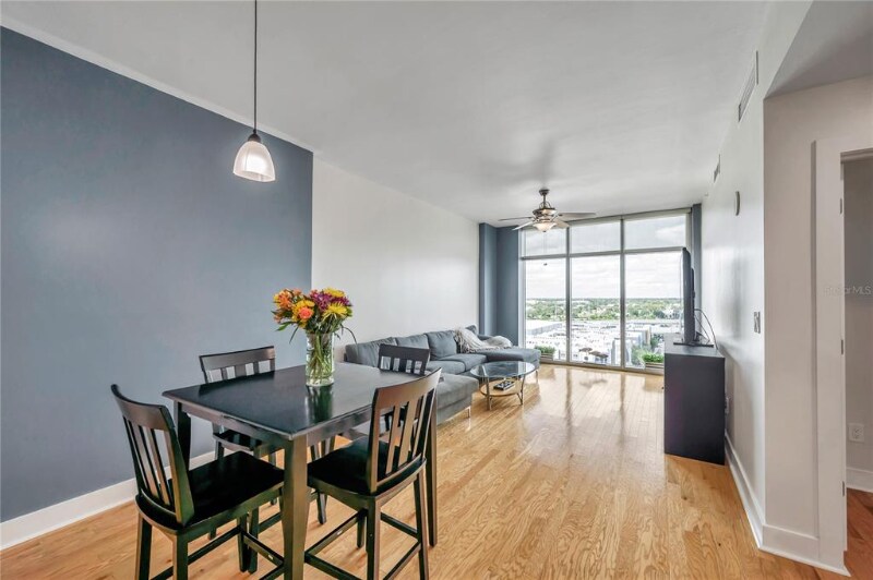 Building Photo - 1208 E Kennedy Blvd