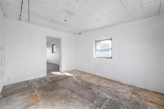 Building Photo - 7930 Causeway Blvd S