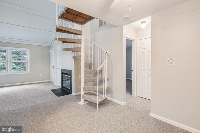 Building Photo - 13027 Shadyside Ln