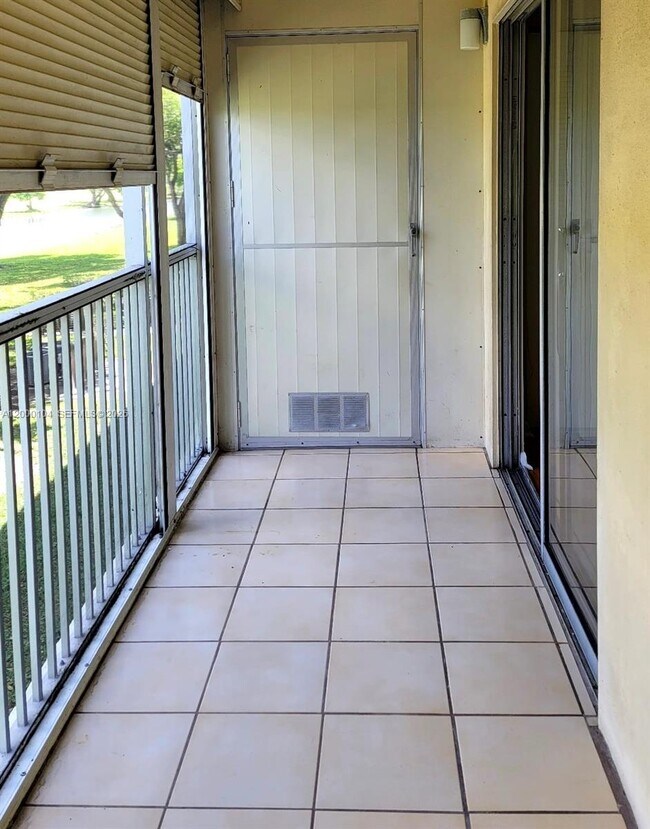 Building Photo - 13255 SW 7th Ct