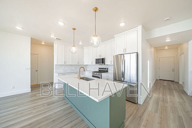 Building Photo - 667 S 2275 W