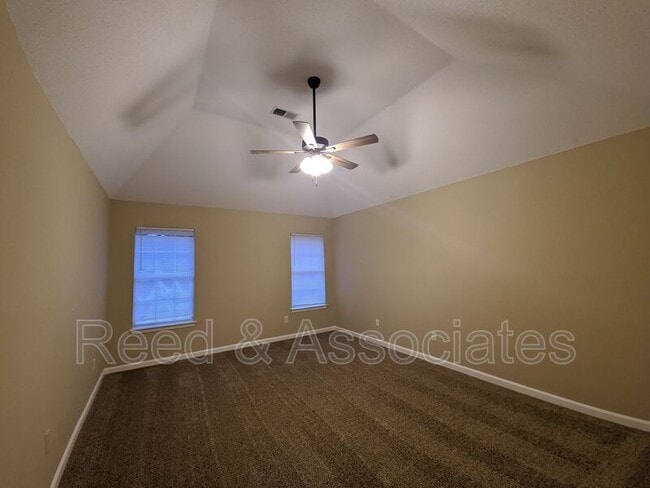 Building Photo - 1578 Far Dr