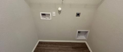 Building Photo - 15214 Pandion Dr