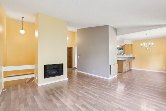 Building Photo - 4621 SW Caldew St