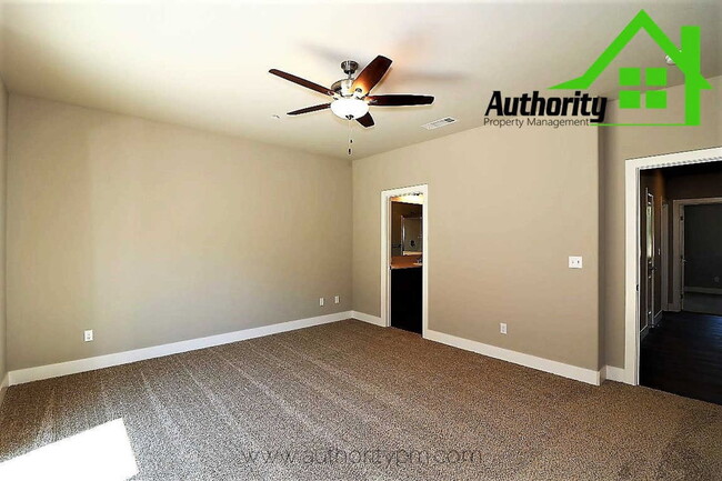 Building Photo - 20231 Ballentine Dr