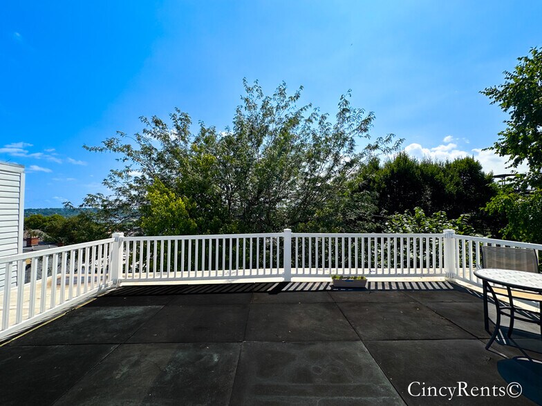 Building Photo - 1132 Fuller St