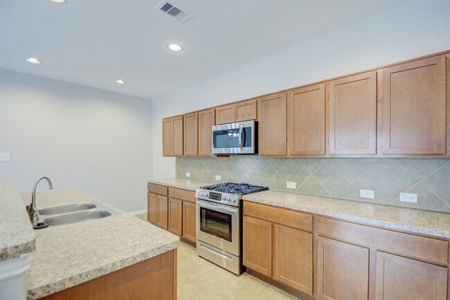 Building Photo - 6026 Burnet Bend Ave