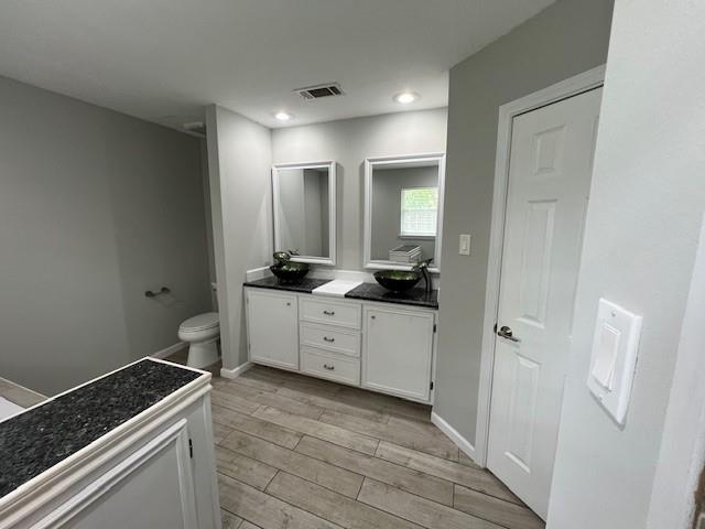 Building Photo - 1706 Oakwell Ln