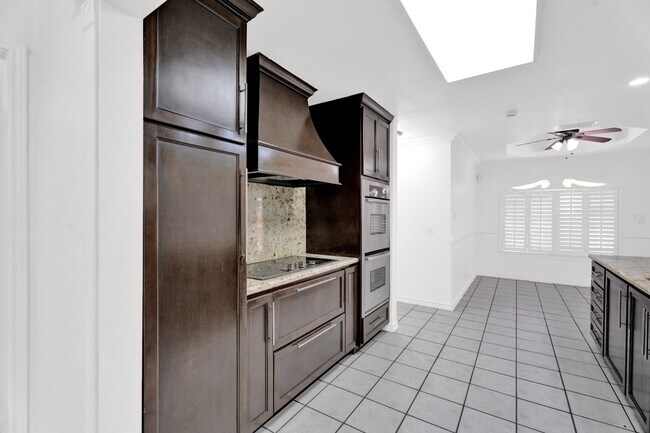 Building Photo - 3 Bed 3 Bath Home in the Laredo's Northside Primavera Subdivision! Available Now!