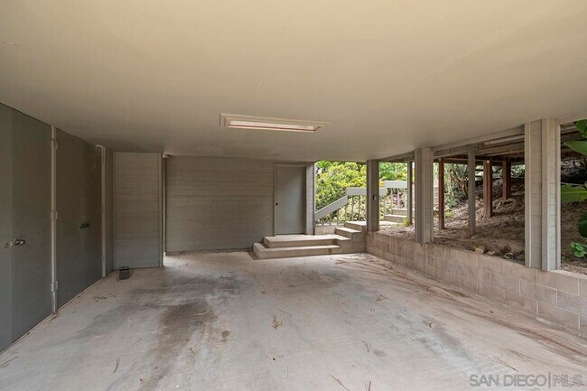 Building Photo - 13070 Via Grimaldi