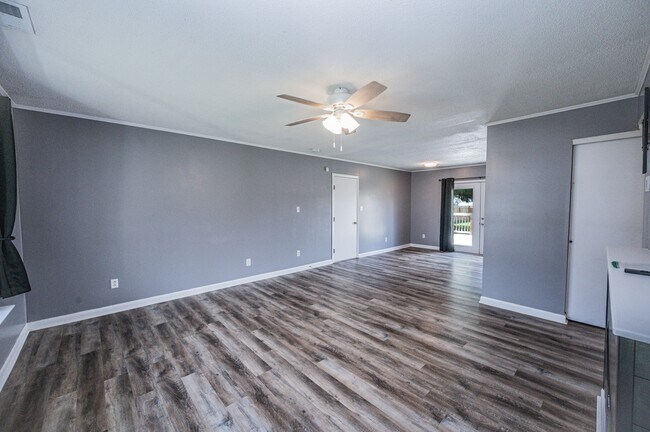 Building Photo - 145 Keith Dr
