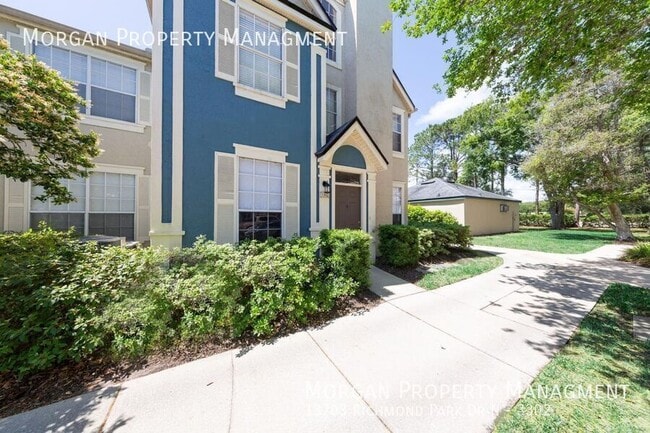Building Photo - 13703 Richmond Park Dr N