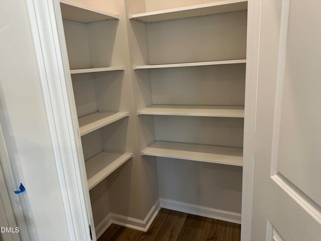 Building Photo - 11 Allgood St