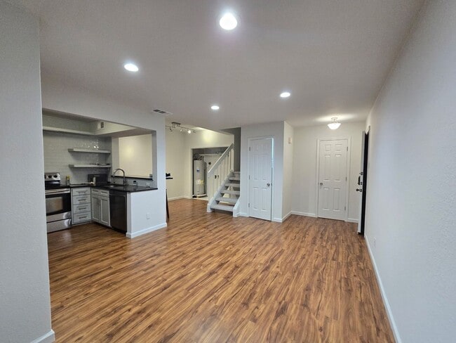 Building Photo - 5200 Martel Ave