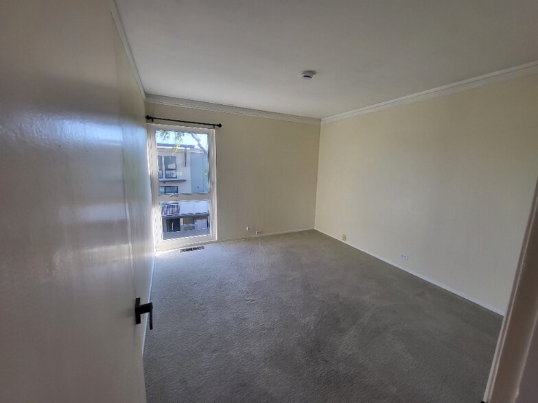 Building Photo - 4213 Admiralty Ln