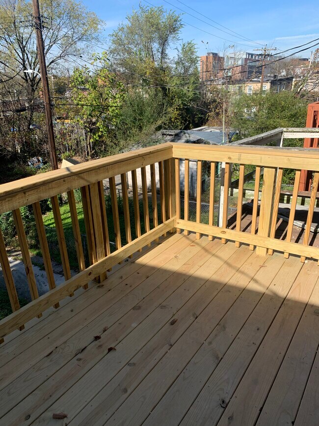 Off-Bedroom Deck - 1540 Moreland Ave