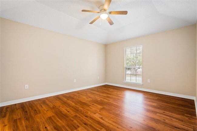 Building Photo - 7245 Pecan Terrace Dr