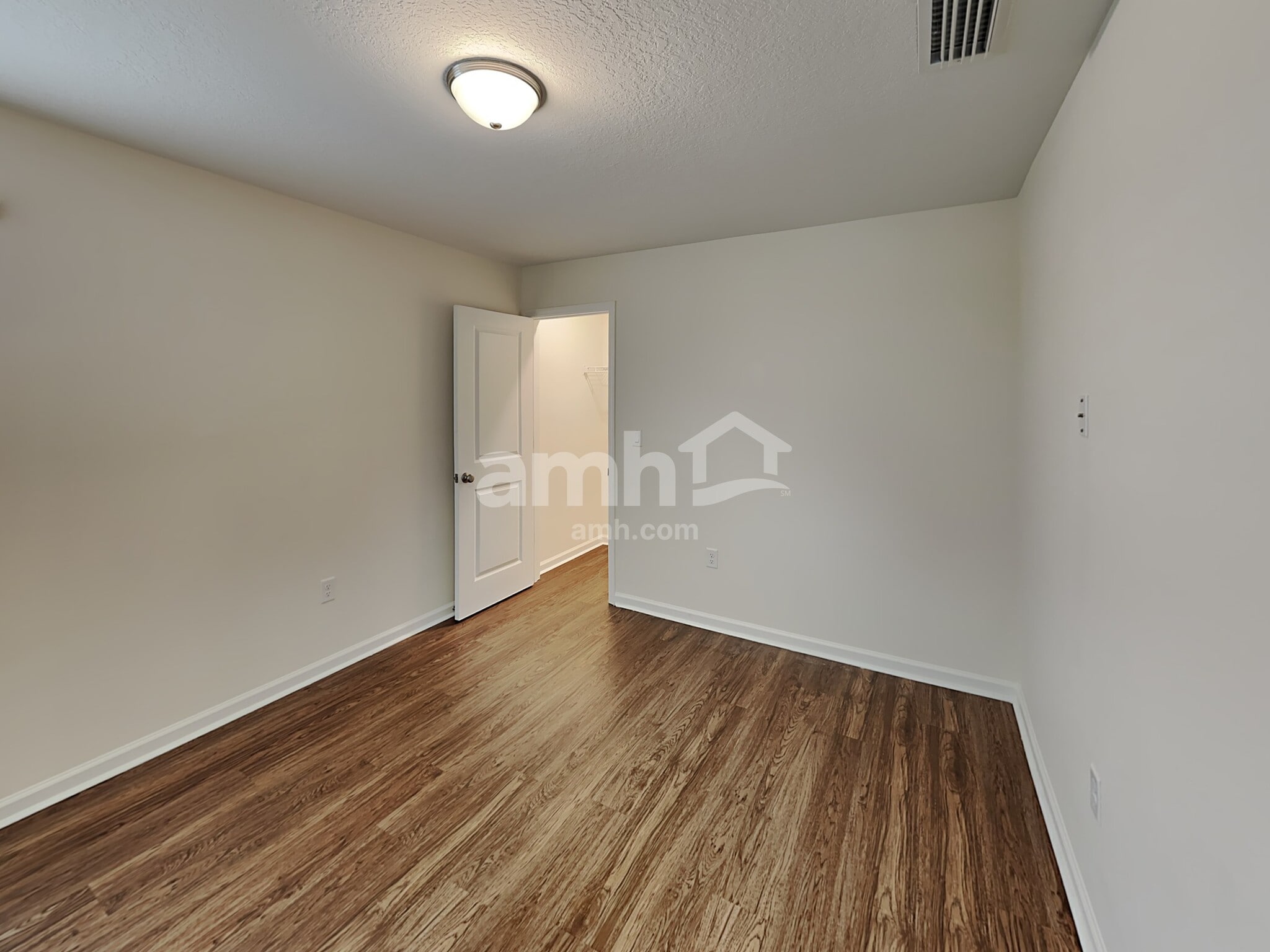 Building Photo - 8716 Layalie Way