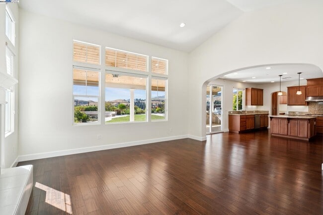 Building Photo - 454 Bengali Ct