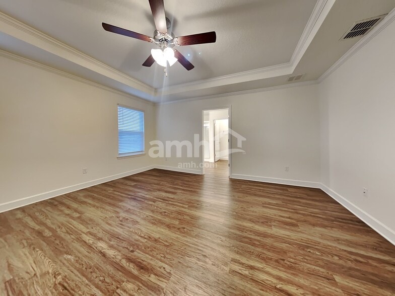 Building Photo - 646 Welcome Home Dr