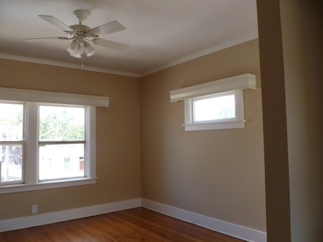 LIVING ROOM - 1012 Marin St