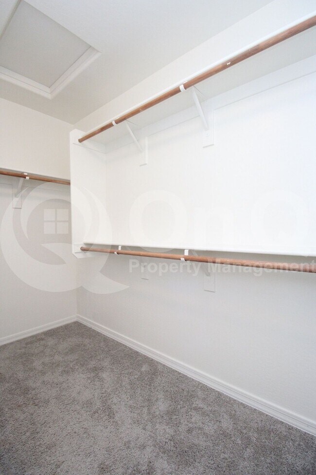 Building Photo - 13153 W Lariat Ln