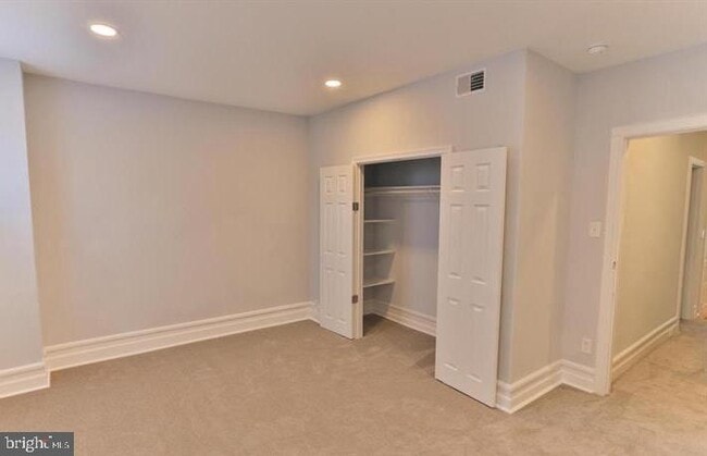 Building Photo - 855 N 24th St