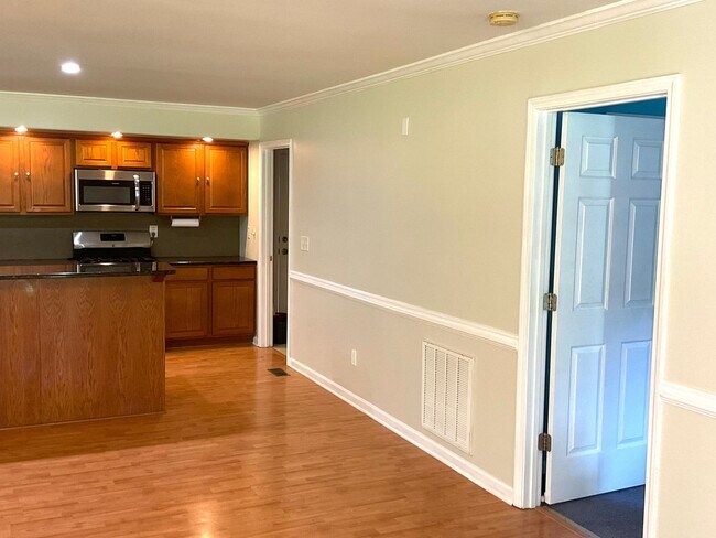 Building Photo - Home with 2 Car Garage