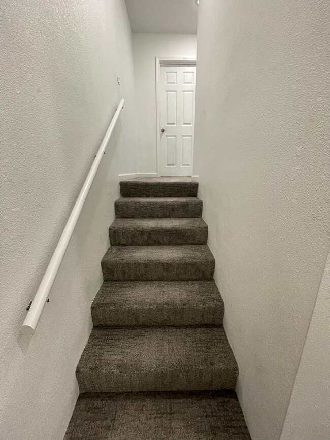 Building Photo - Townhomes Now Available in Strafford MO!