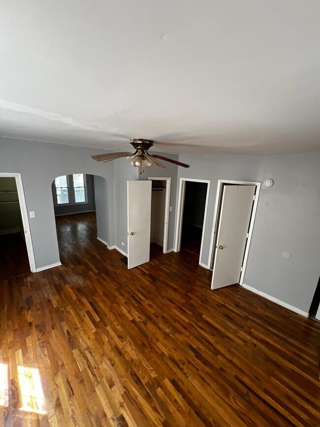 Building Photo - Affordable 2BR/1BA Apartment