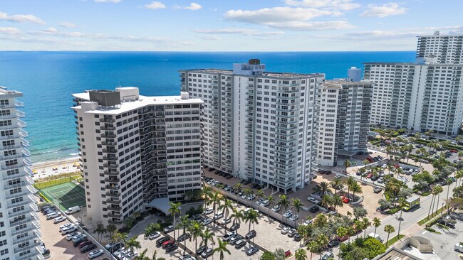 Building Photo - 3800 Galt Ocean Dr