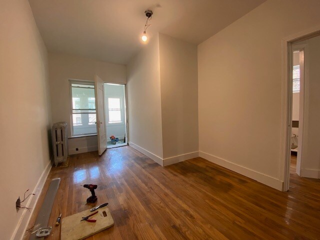 Building Photo - 1254 W Loyola Ave