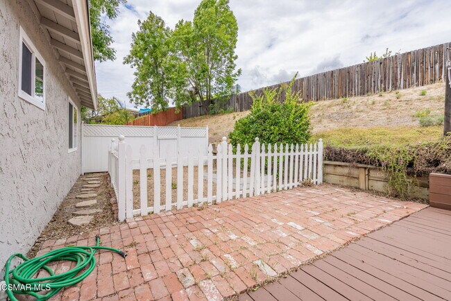 Building Photo - 6894 N Auburn Cir