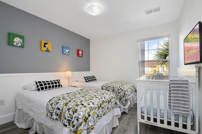 Building Photo - 139 Pompano Beach Dr