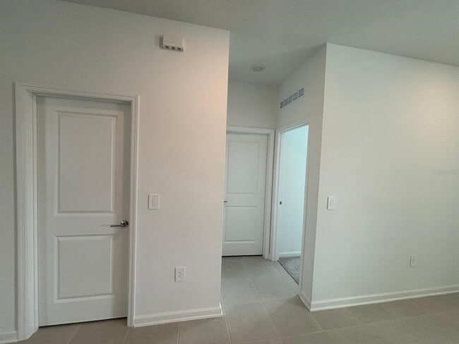 Building Photo - 6097 Meditation Dr