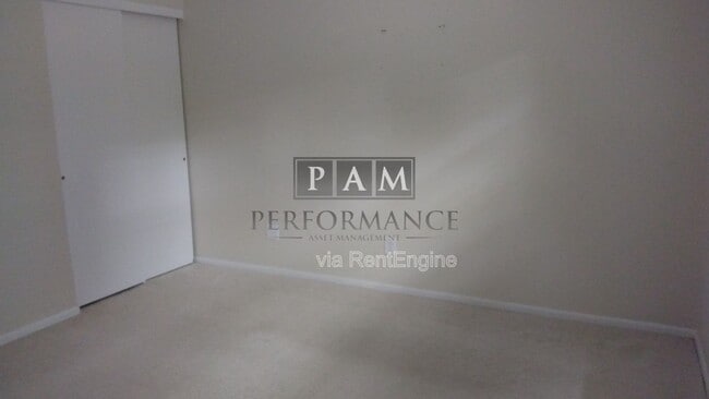 Building Photo - 13350 W Bluemound Rd