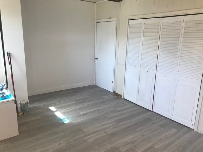 Building Photo - 228 Hawthorne Rd