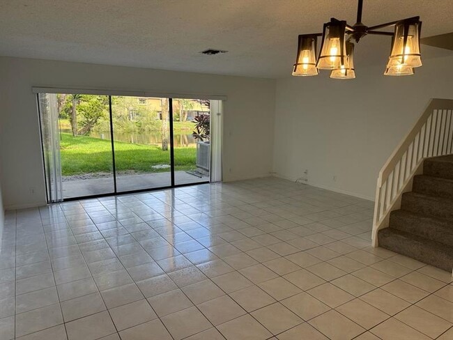 Building Photo - 3733 Carambola Cir N