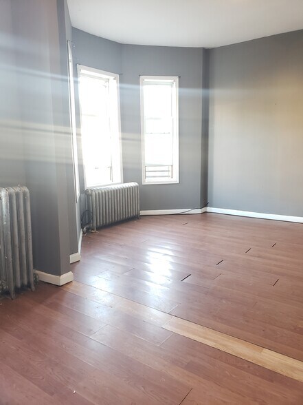 Building Photo - 25 Bergen Ave