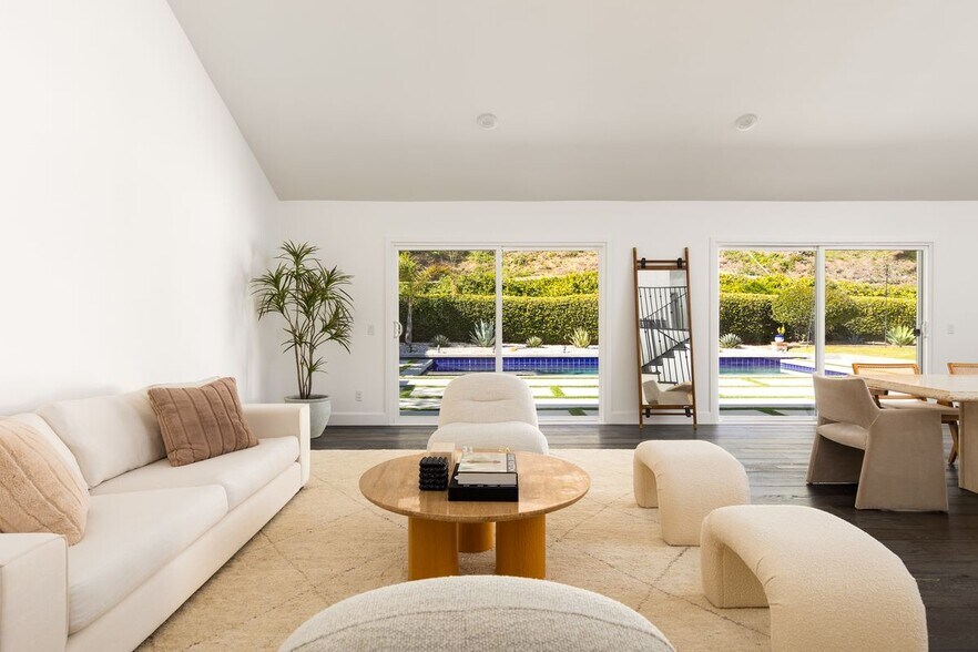 Building Photo - 23296 Park Ensenada