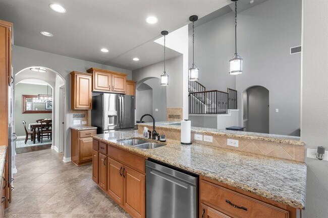 Building Photo - 420 Wild Rose Dr