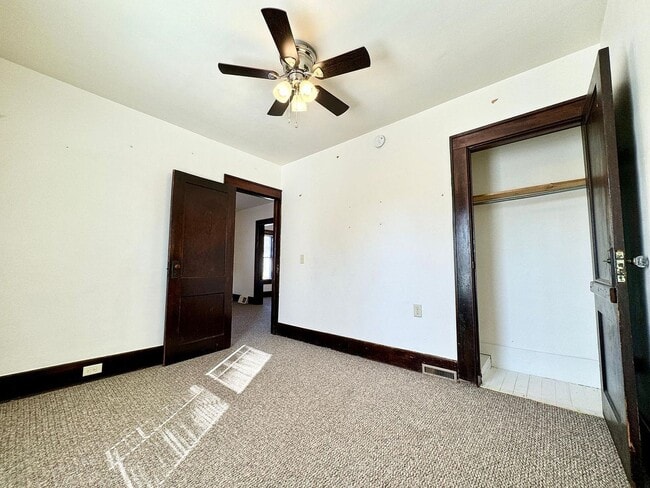 Building Photo - 2701 Raspberry St