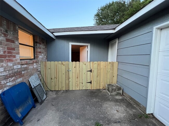 Building Photo - 15219 Paladora Dr