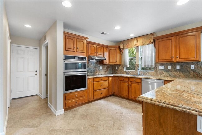 Building Photo - 3 Cerruti Ct